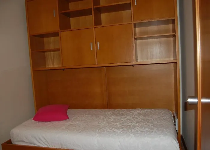 吉尔斯卡西哈斯公寓 *